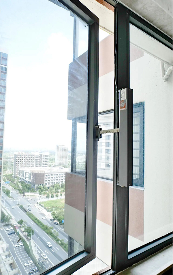 electric-window-opener